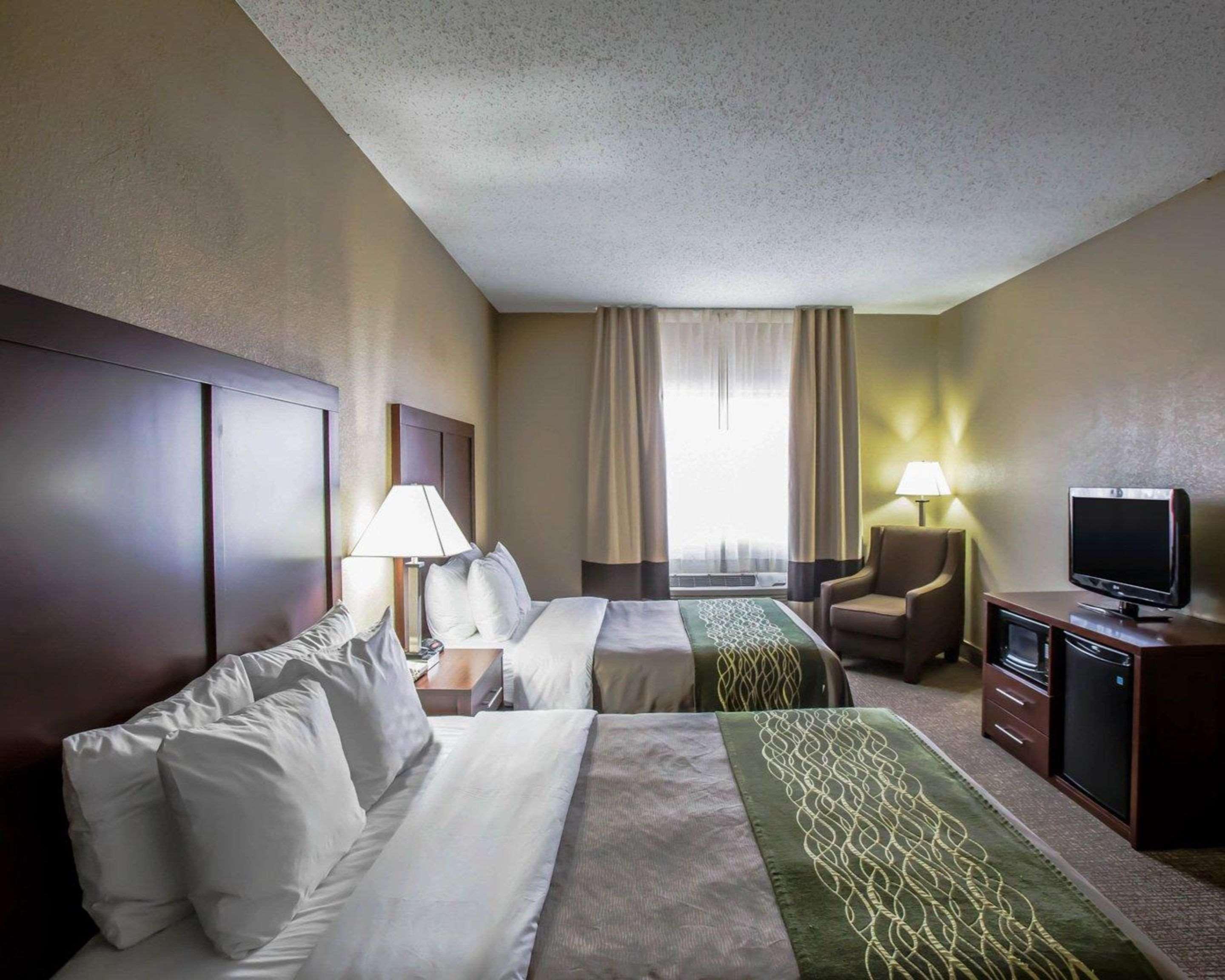 Comfort I-80 Inn 2*