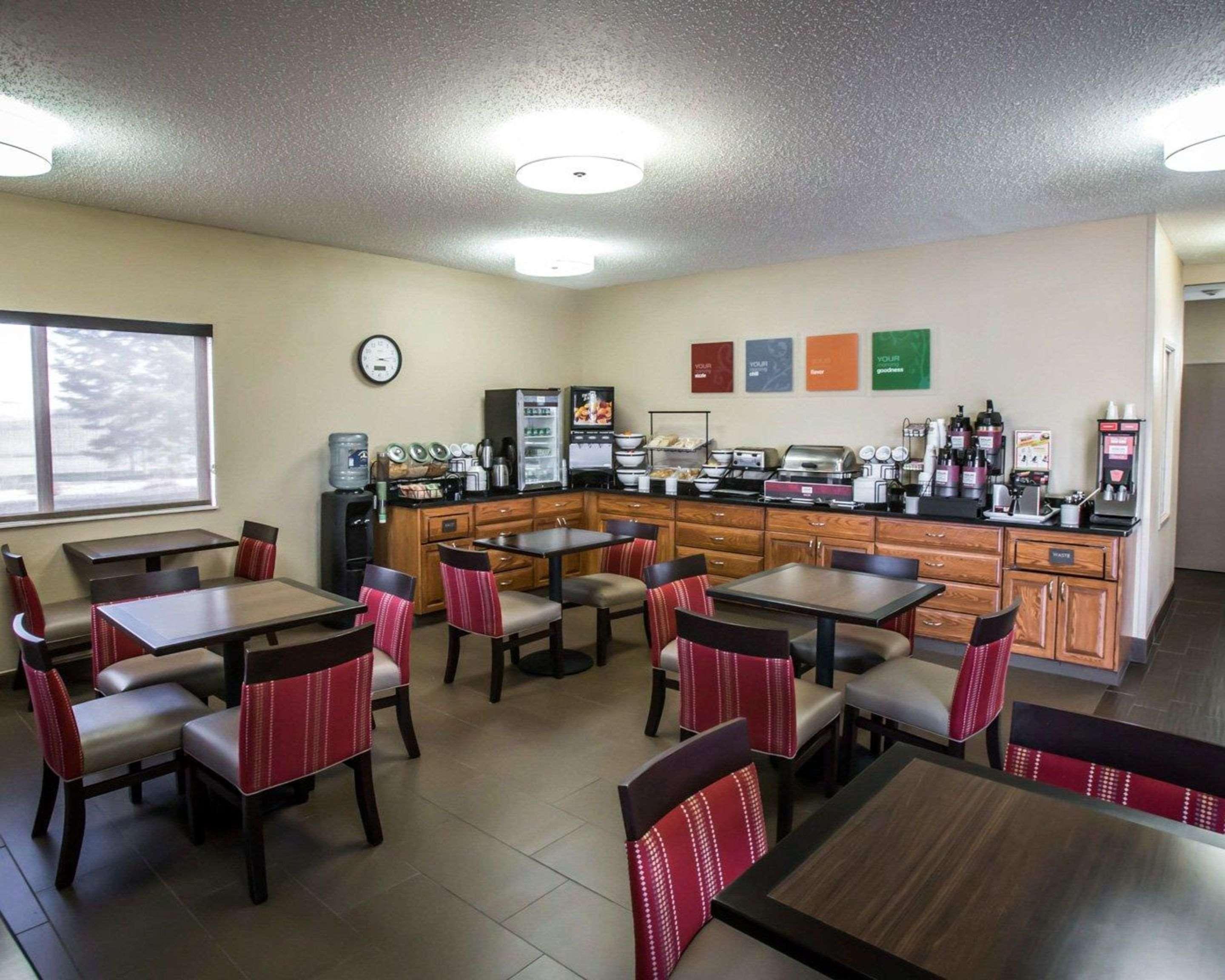 Comfort I-80 Inn 2*